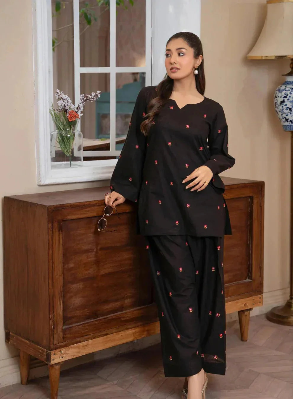 Flower-Petal Furshi Shalwar 3pc royal lifestyle collections