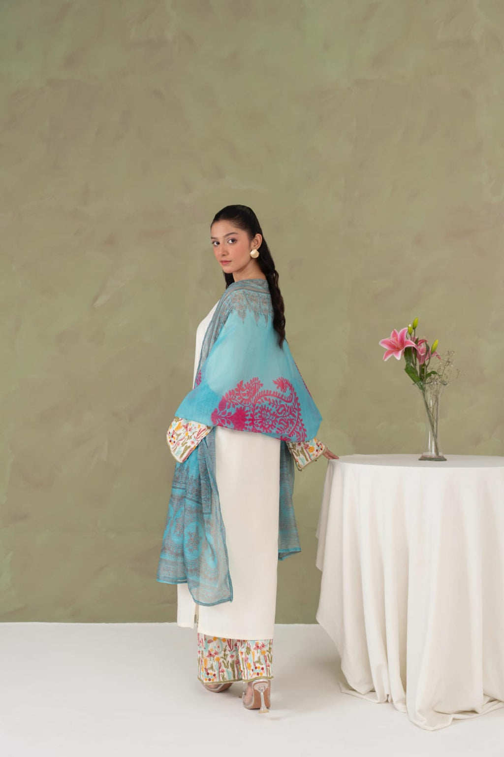 Kastoor Embroidered 3pc royal lifestyle collections