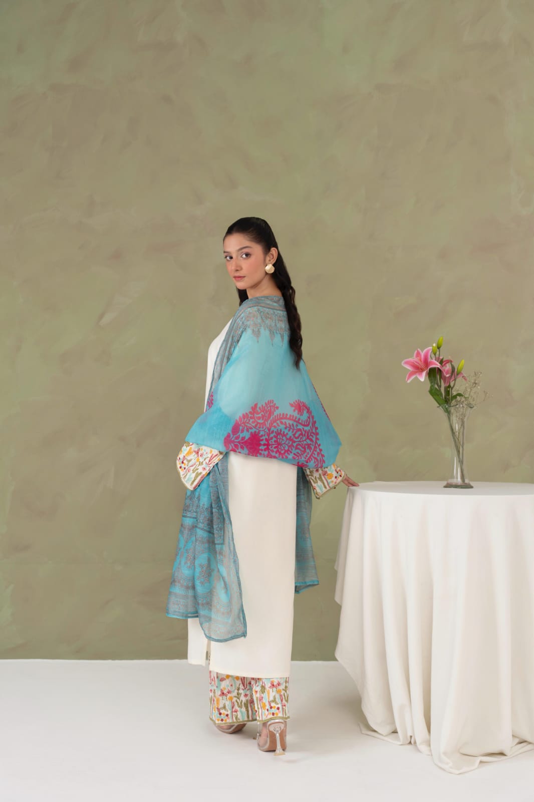 Kastoor Embroidered 3pc royal lifestyle collections