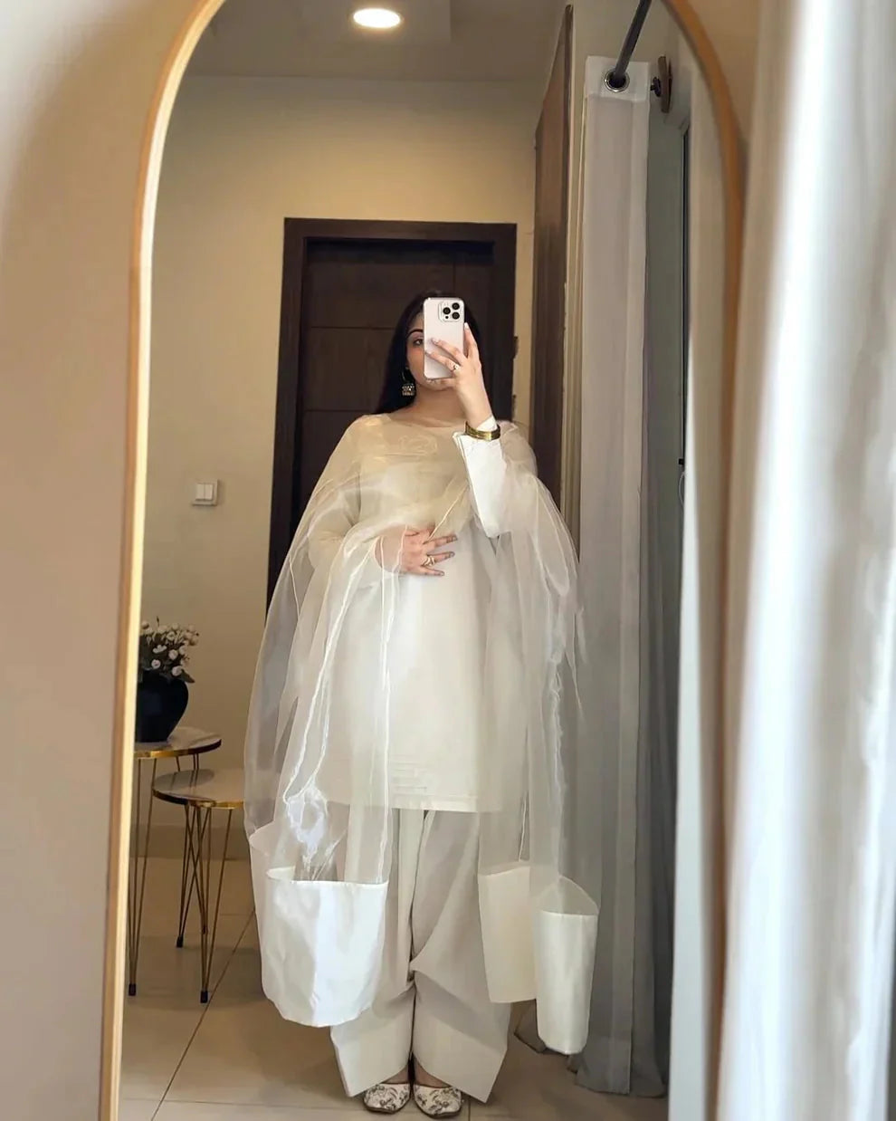 Hoor Lawn 3pc royal lifestyle collections
