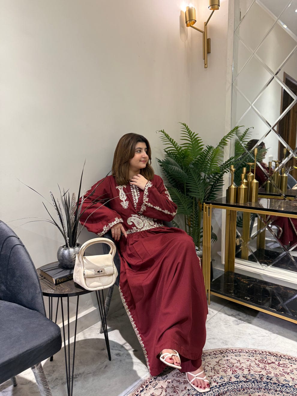 Alisha Mahroon Embroidered 2pc royal lifestyle collections