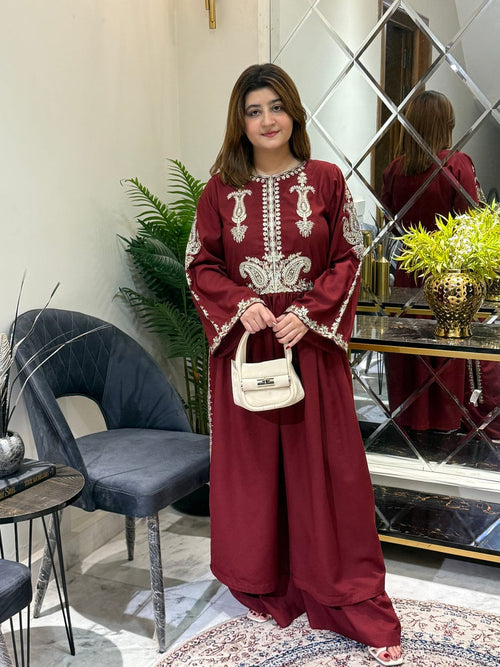 Alisha Mahroon Embroidered 2pc royal lifestyle collections