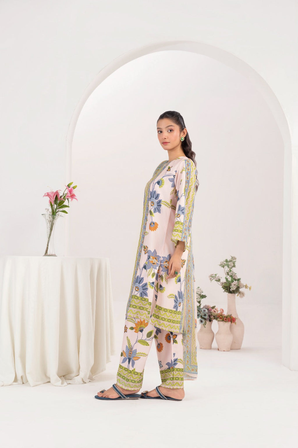 Rukhsar Three-Piece Dress royal lifestyle collections