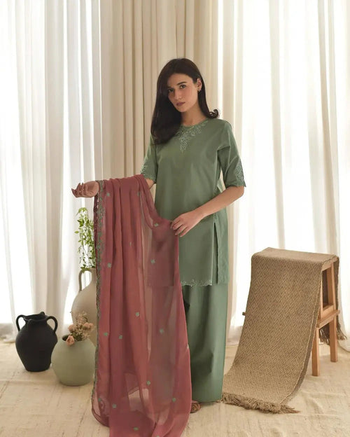 AIRA LAWN 3PC royal lifestyle collections