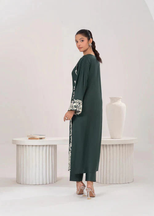 Royal Green Margarita Embroidered 2pcs Royal Lifestyle Collections