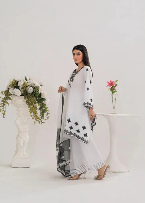 Royal White Charm Farshi 3pcs Royal Lifestyle Collections